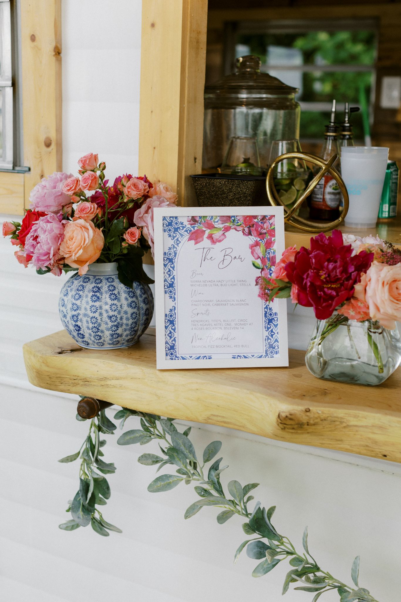 northern-michigan-luxury-event-planner-lakeside-wedding-2