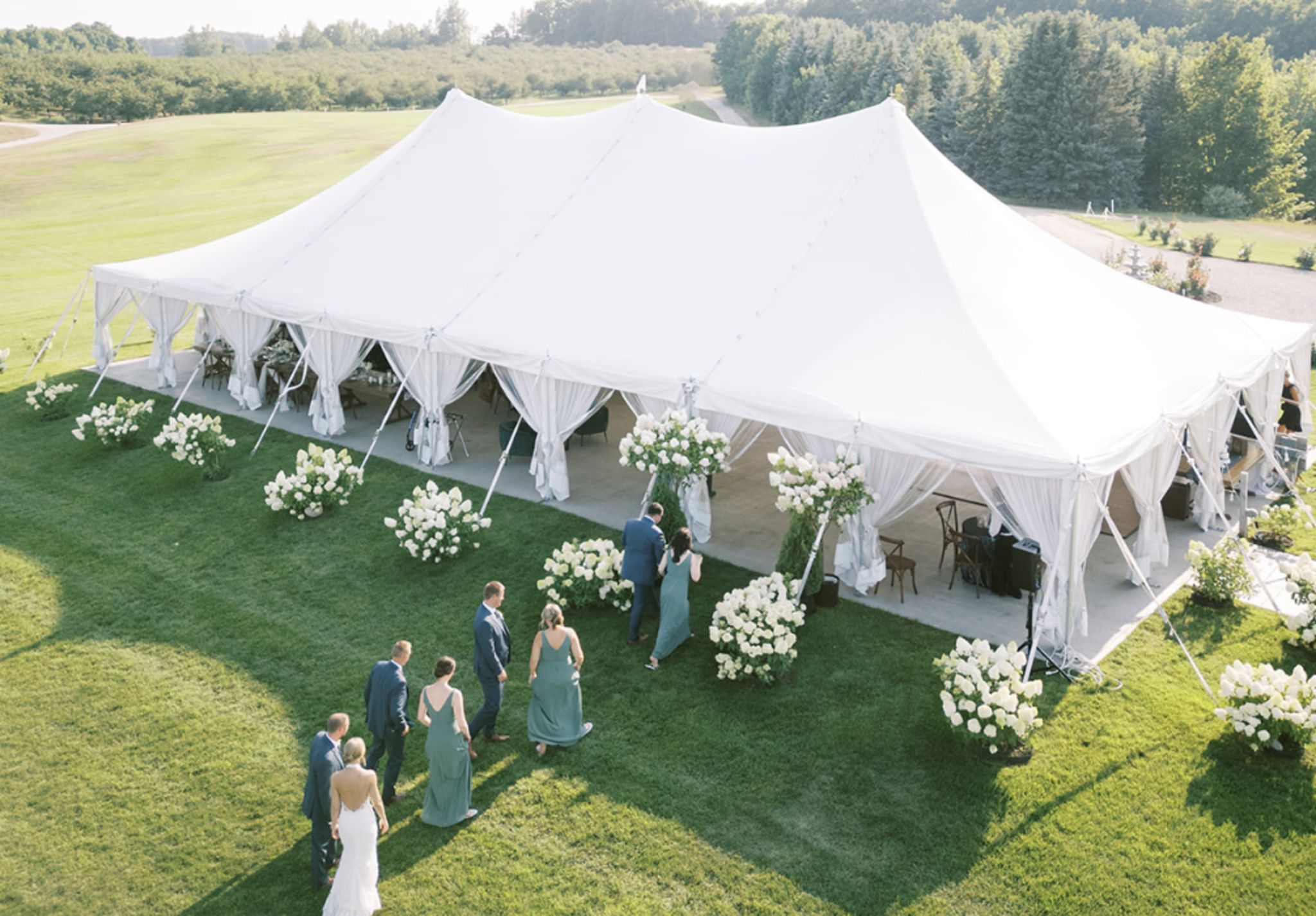 northern-michigan-luxury-wedding-design-bay-view-landscape-01